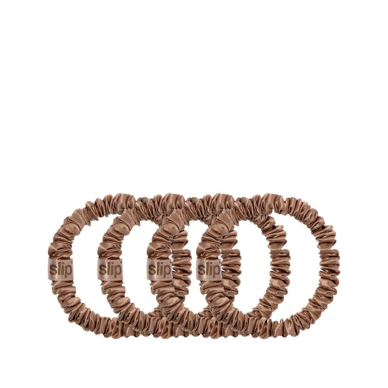 Scrunchies com nó brilhante e pingente perolado conjunto 2 unid - Mercado de Luxo - O Maior E-Commerce de Bens, Produtos e Serviços de Luxo do Brasil.