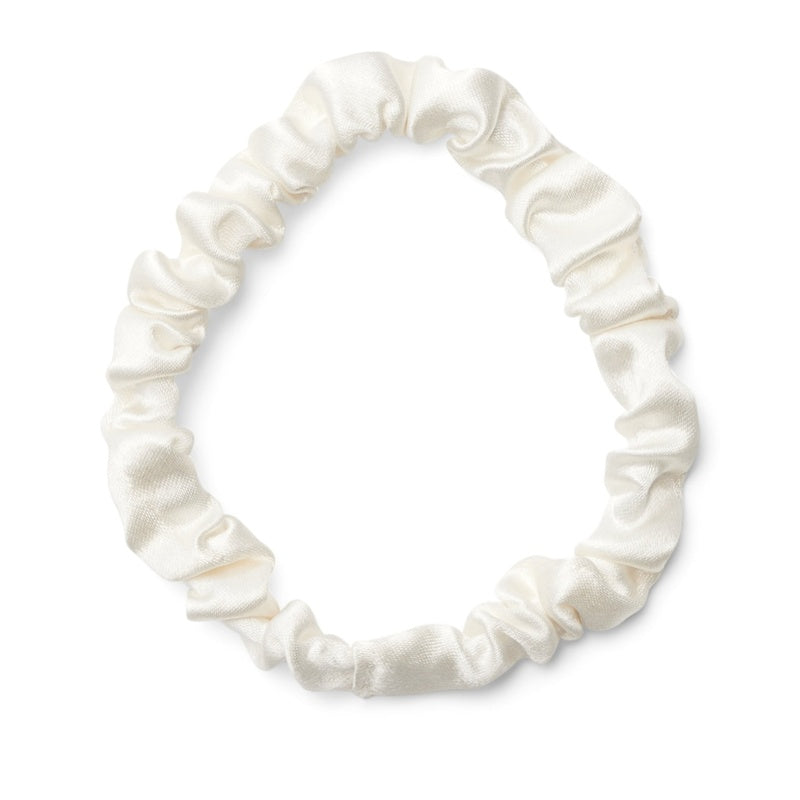 Pacote de lenço de seda para rosto e elástico de Cabelo - Mercado de Luxo - O Maior E-Commerce de Bens, Produtos e Serviços de Luxo do Brasil.