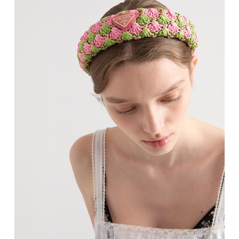 Faixa de cabeça com padrão de crochê - Mercado de Luxo - O Maior E-Commerce de Bens, Produtos e Serviços de Luxo do Brasil.