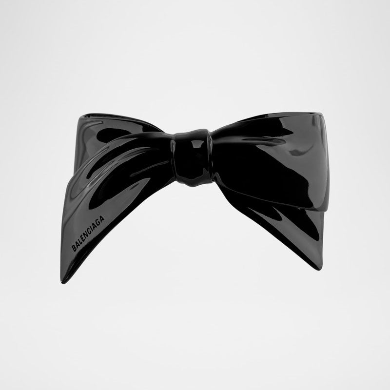 Grampo de Cabelo Angie - Mercado de Luxo - O Maior E-Commerce de Bens, Produtos e Serviços de Luxo do Brasil.