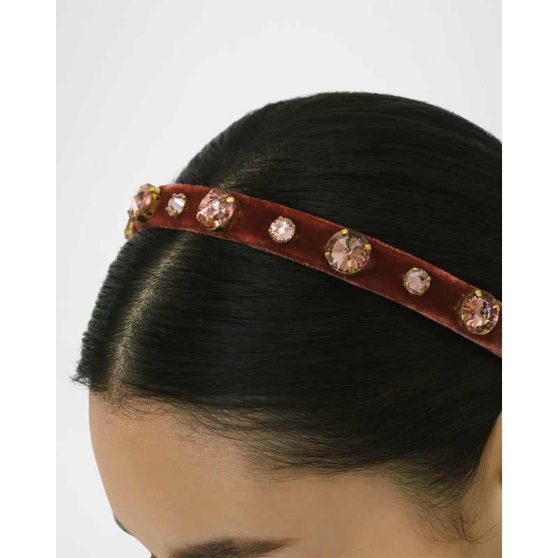 Faixa de cabeça com detalhes em seda Kendall - Mercado de Luxo - O Maior E-Commerce de Bens, Produtos e Serviços de Luxo do Brasil.