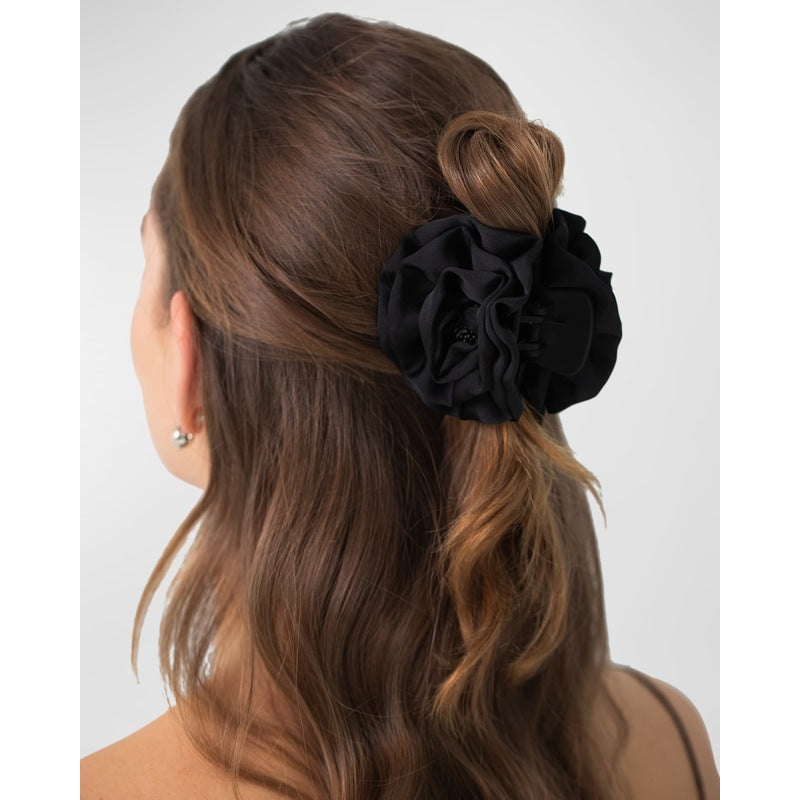 Clipe de mandíbula de rosa - Mercado de Luxo - O Maior E-Commerce de Bens, Produtos e Serviços de Luxo do Brasil.