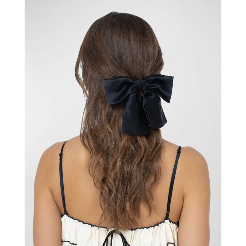 Presilha de laço de cetim Tilly - Mercado de Luxo - O Maior E-Commerce de Bens, Produtos e Serviços de Luxo do Brasil.