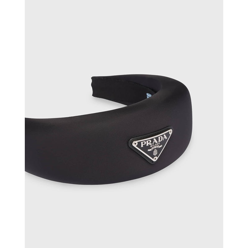 Faixa de cabeça acolchoada Re-Nylon - Mercado de Luxo - O Maior E-Commerce de Bens, Produtos e Serviços de Luxo do Brasil.