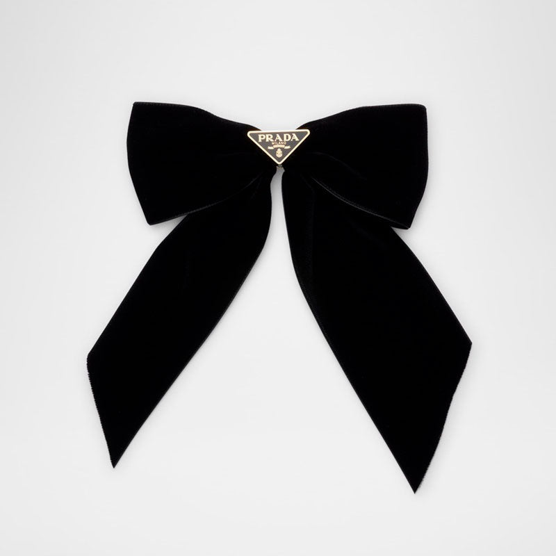 Laço de Cabelo de veludo triangular - Mercado de Luxo - O Maior E-Commerce de Bens, Produtos e Serviços de Luxo do Brasil.