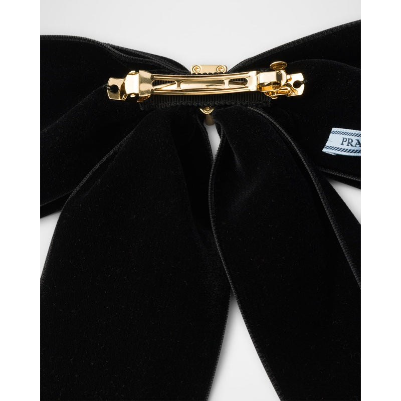 Laço de Cabelo de veludo triangular - Mercado de Luxo - O Maior E-Commerce de Bens, Produtos e Serviços de Luxo do Brasil.