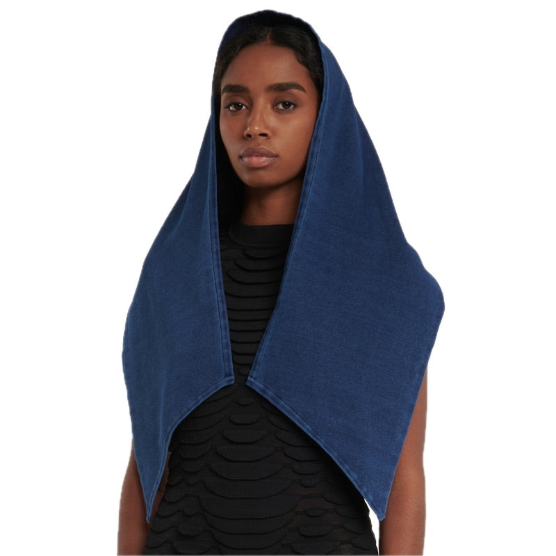 Capuz de malha jeans - Mercado de Luxo - O Maior E-Commerce de Bens, Produtos e Serviços de Luxo do Brasil.