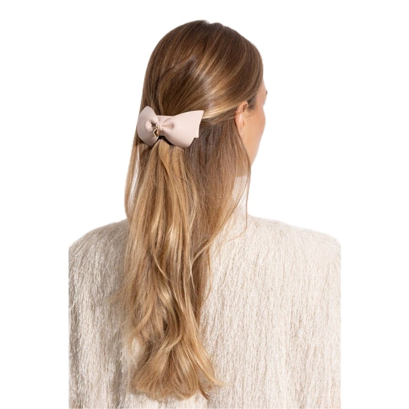 Grampo de Cabelo de couro - Mercado de Luxo - O Maior E-Commerce de Bens, Produtos e Serviços de Luxo do Brasil.