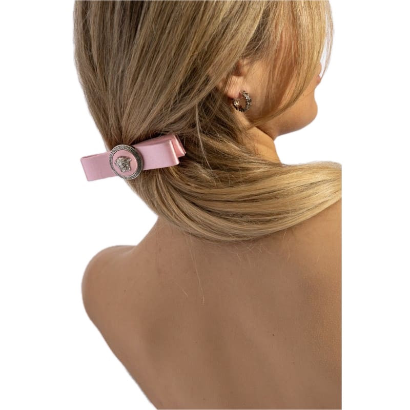 Grampo de Cabelo de cetim - Mercado de Luxo - O Maior E-Commerce de Bens, Produtos e Serviços de Luxo do Brasil.