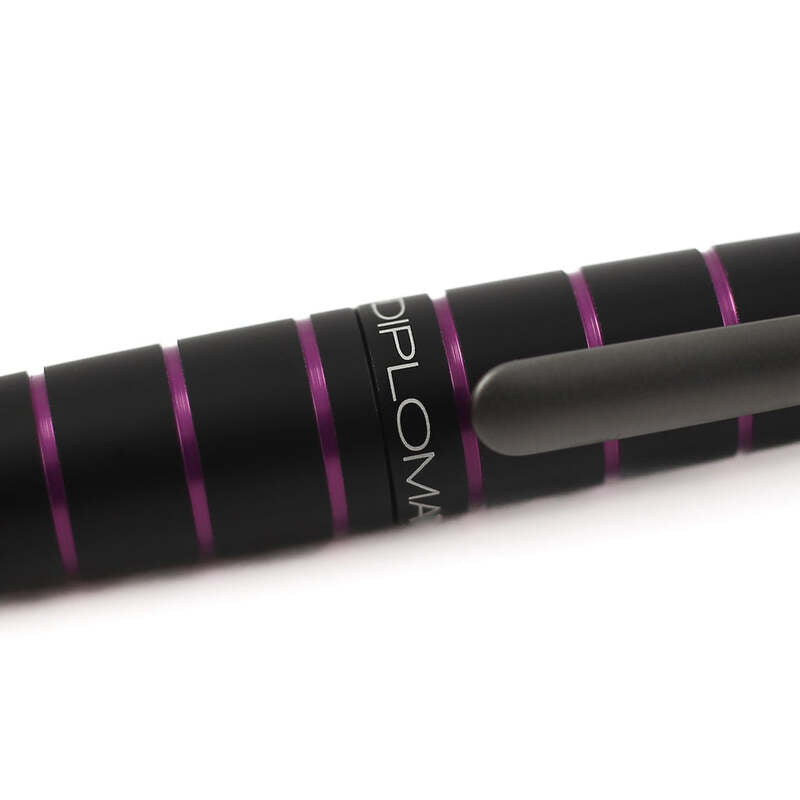 Lapiseira Elox Ring Purple 0.7 mm - Mercado de Luxo - O Maior E-Commerce de Bens, Produtos e Serviços de Luxo do Brasil.