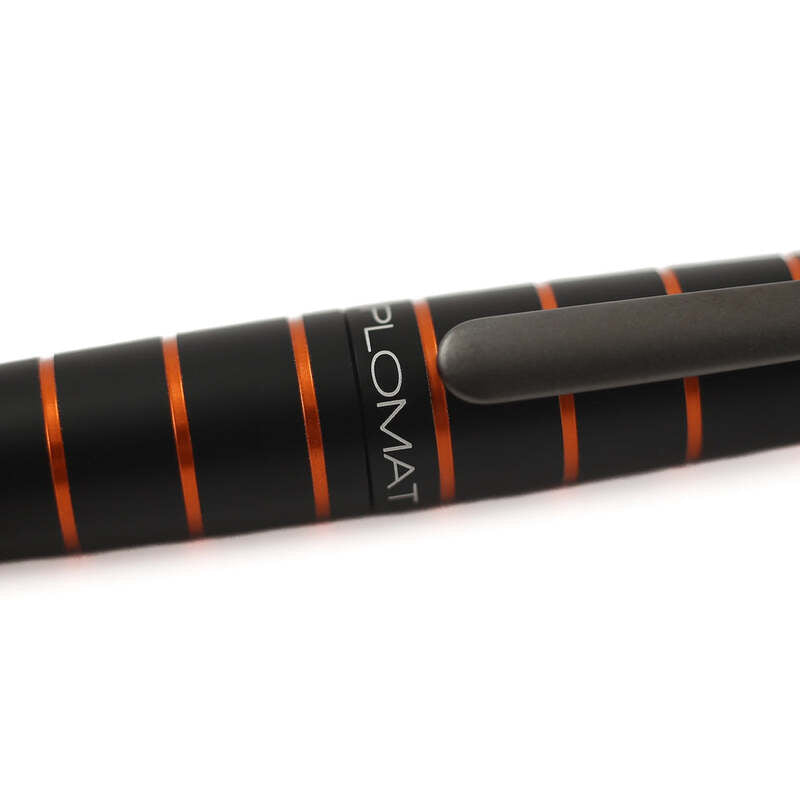 Caneta Esferográfica Elox Ring - Mercado de Luxo - O Maior E-Commerce de Bens, Produtos e Serviços de Luxo do Brasil.