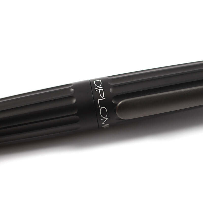 Caneta Esferográfica Aero - Mercado de Luxo - O Maior E-Commerce de Bens, Produtos e Serviços de Luxo do Brasil.