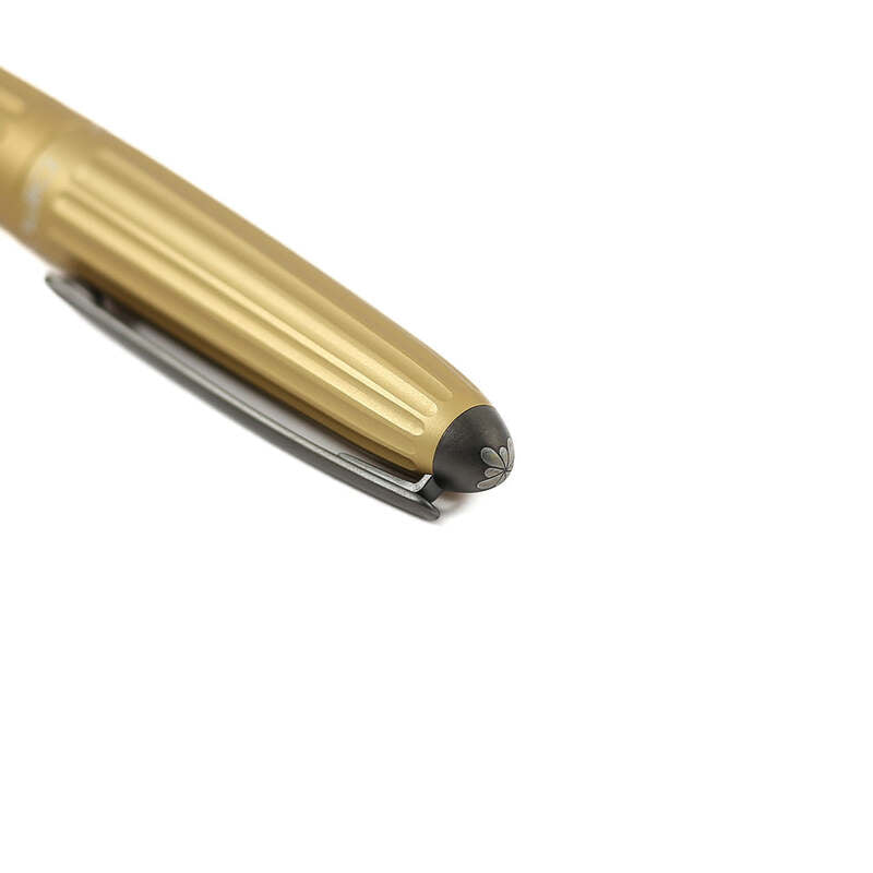 Caneta Esferográfica Aero Champagne - Mercado de Luxo - O Maior E-Commerce de Bens, Produtos e Serviços de Luxo do Brasil.