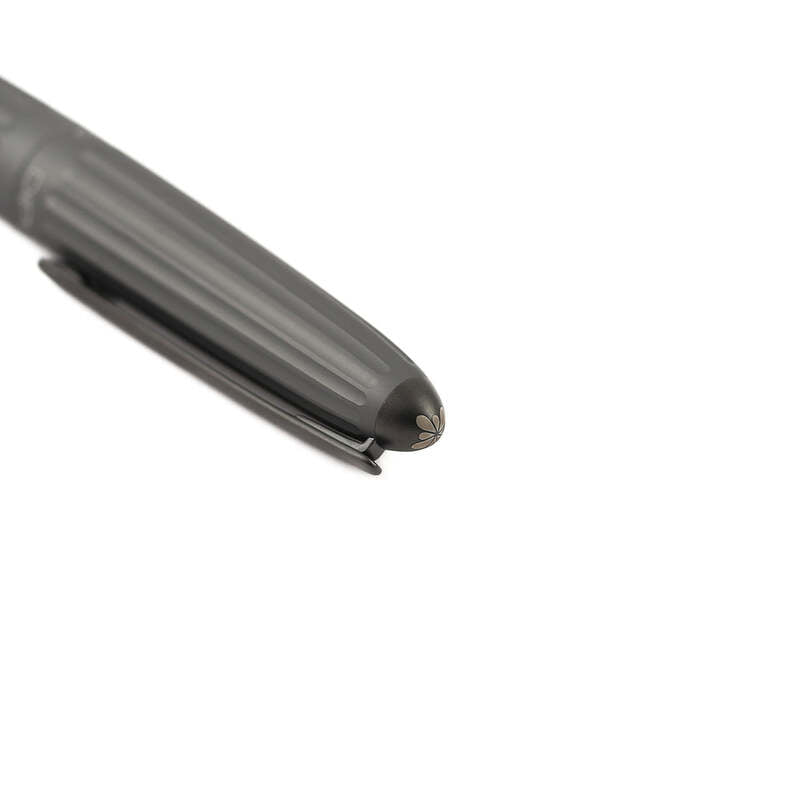 Caneta Esferográfica Aero - Mercado de Luxo - O Maior E-Commerce de Bens, Produtos e Serviços de Luxo do Brasil.