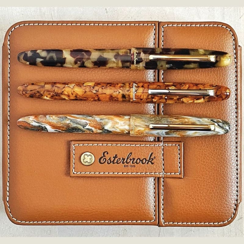 Porta Caneta British Tan unid Nook para 6 unid - Mercado de Luxo - O Maior E-Commerce de Bens, Produtos e Serviços de Luxo do Brasil.