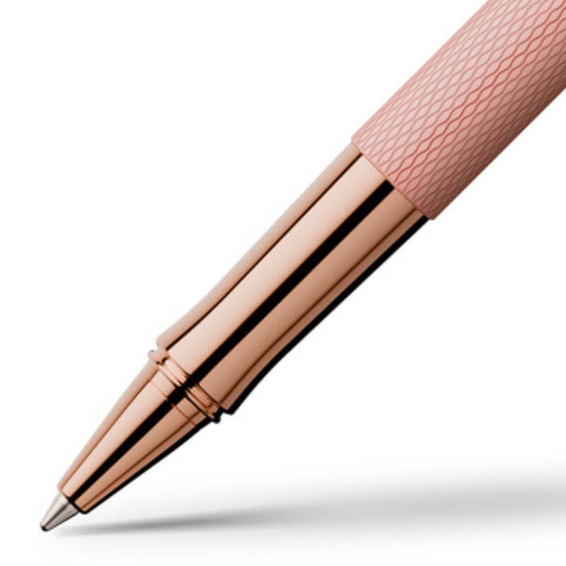 Caneta RollerBall Guilloche Rose Blush - Mercado de Luxo - O Maior E-Commerce de Bens, Produtos e Serviços de Luxo do Brasil.