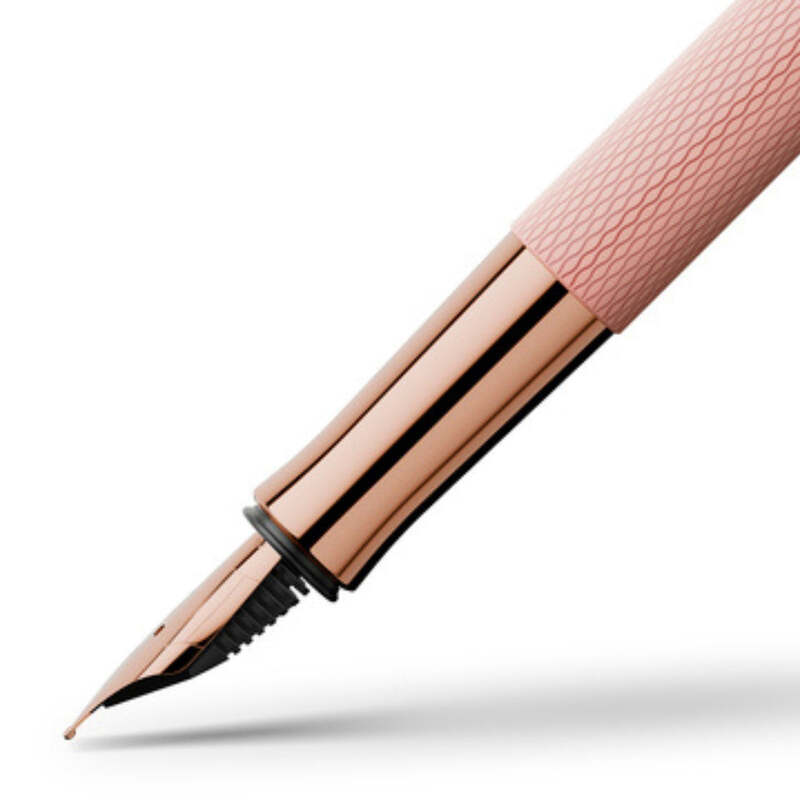 Caneta Tinteiro Guilloche Rose Blush Ouro 18k - Mercado de Luxo - O Maior E-Commerce de Bens, Produtos e Serviços de Luxo do Brasil.