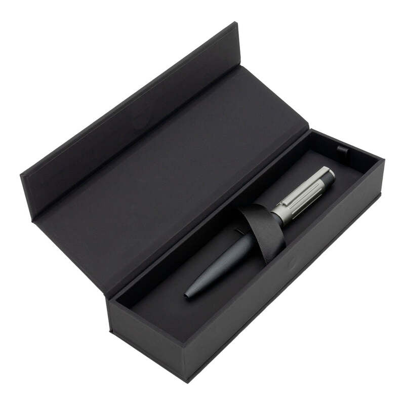 Caneta Esferográfica Gear Ribs Gun - Mercado de Luxo - O Maior E-Commerce de Bens, Produtos e Serviços de Luxo do Brasil.