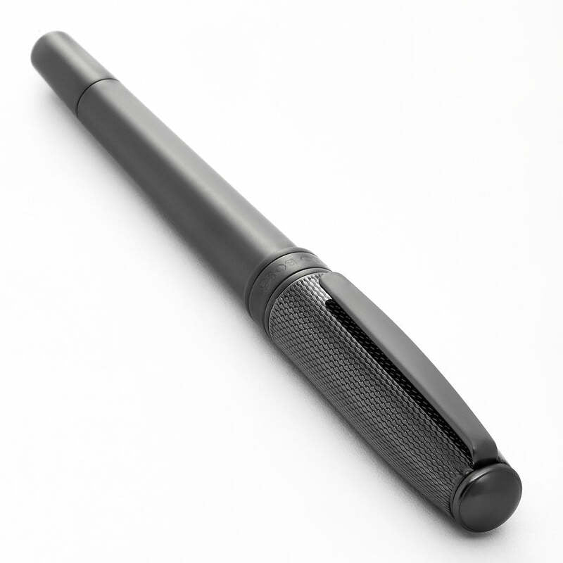 Caneta Tinteiro Essential Metal Gun - Mercado de Luxo - O Maior E-Commerce de Bens, Produtos e Serviços de Luxo do Brasil.
