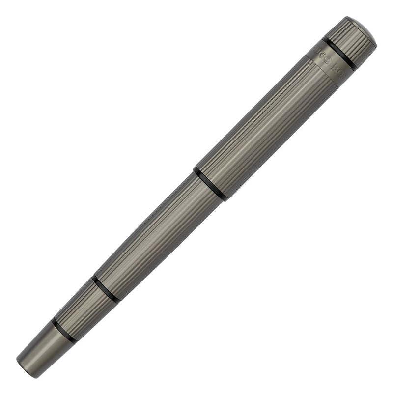 Caneta Tinteiro Core Gun - Mercado de Luxo - O Maior E-Commerce de Bens, Produtos e Serviços de Luxo do Brasil.