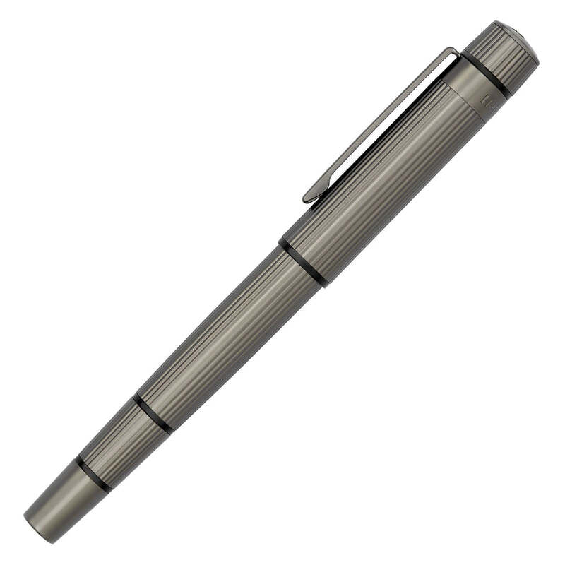 Caneta Tinteiro Core Gun - Mercado de Luxo - O Maior E-Commerce de Bens, Produtos e Serviços de Luxo do Brasil.