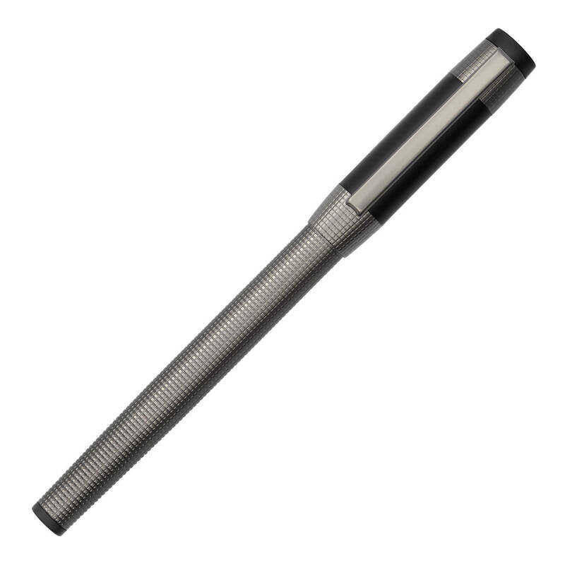 Caneta Tinteiro Rive Gun - Mercado de Luxo - O Maior E-Commerce de Bens, Produtos e Serviços de Luxo do Brasil.