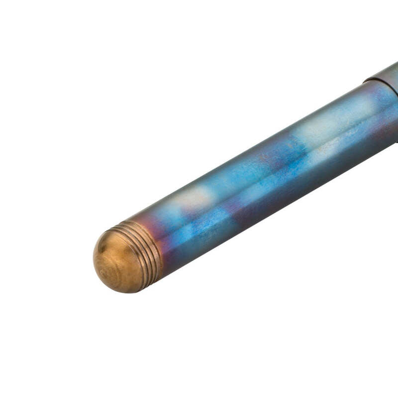 Caneta Esferográfica Liliput Fireblue with Cap - Mercado de Luxo - O Maior E-Commerce de Bens, Produtos e Serviços de Luxo do Brasil.