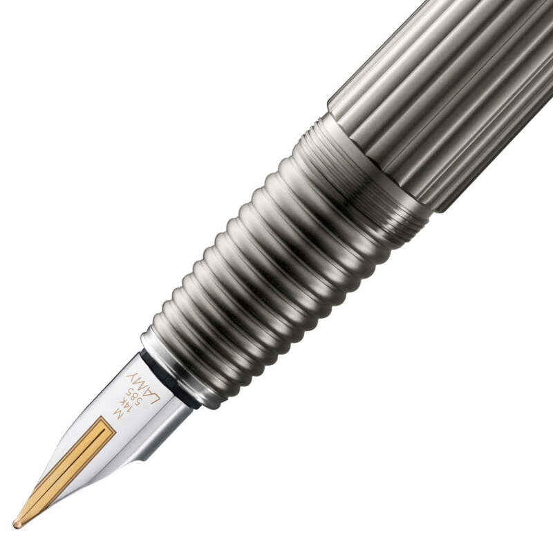 Caneta Tinteiro Imporium Titanium Ouro 14k 093 - Mercado de Luxo - O Maior E-Commerce de Bens, Produtos e Serviços de Luxo do Brasil.