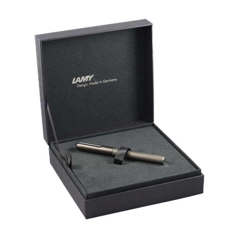 Caneta Tinteiro Imporium Titanium Ouro 14k 093 - Mercado de Luxo - O Maior E-Commerce de Bens, Produtos e Serviços de Luxo do Brasil.