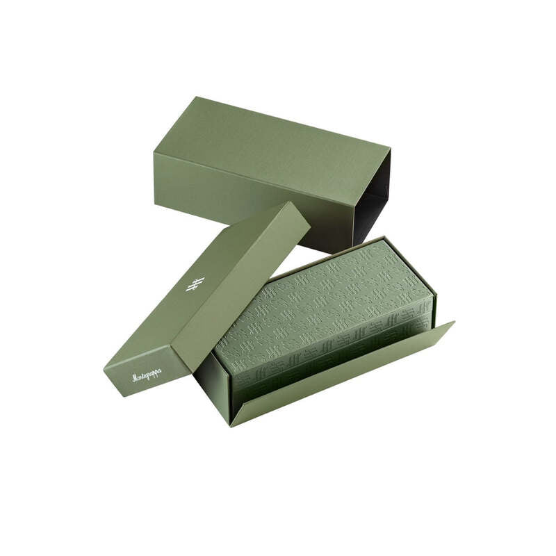 Caneta Esferográfica Mia Flaming Heart - Mercado de Luxo - O Maior E-Commerce de Bens, Produtos e Serviços de Luxo do Brasil.