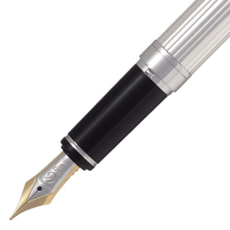 Caneta Tinteiro Grance Stripe - Mercado de Luxo - O Maior E-Commerce de Bens, Produtos e Serviços de Luxo do Brasil.