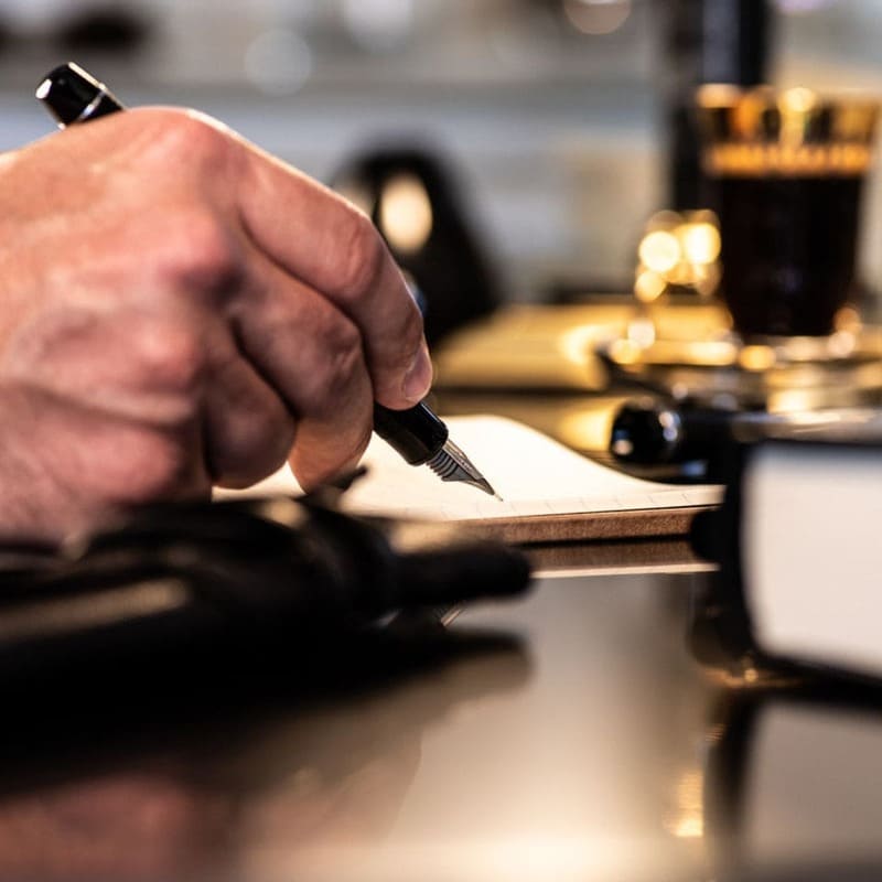 Caneta Tinteiro Justus 95 Rhodium - Mercado de Luxo - O Maior E-Commerce de Bens, Produtos e Serviços de Luxo do Brasil.