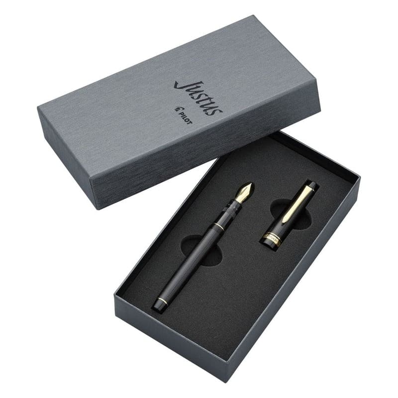 Caneta Tinteiro Justus 95 Gold - Mercado de Luxo - O Maior E-Commerce de Bens, Produtos e Serviços de Luxo do Brasil.