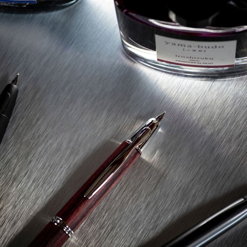 Caneta Tinteiro Capless Wooden Birch Ouro 18k - Mercado de Luxo - O Maior E-Commerce de Bens, Produtos e Serviços de Luxo do Brasil.