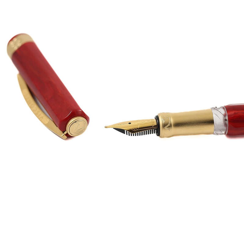 Caneta Tinteiro Opera Gold  - Mercado de Luxo - O Maior E-Commerce de Bens, Produtos e Serviços de Luxo do Brasil.