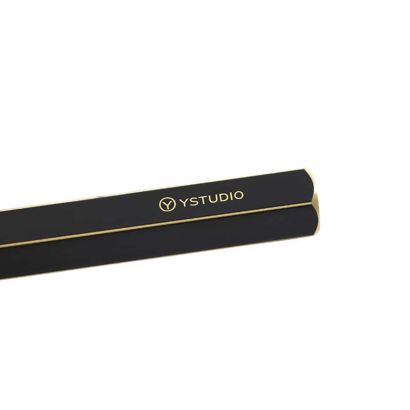 Caneta Tinteiro Classic Revolve - Mercado de Luxo - O Maior E-Commerce de Bens, Produtos e Serviços de Luxo do Brasil.