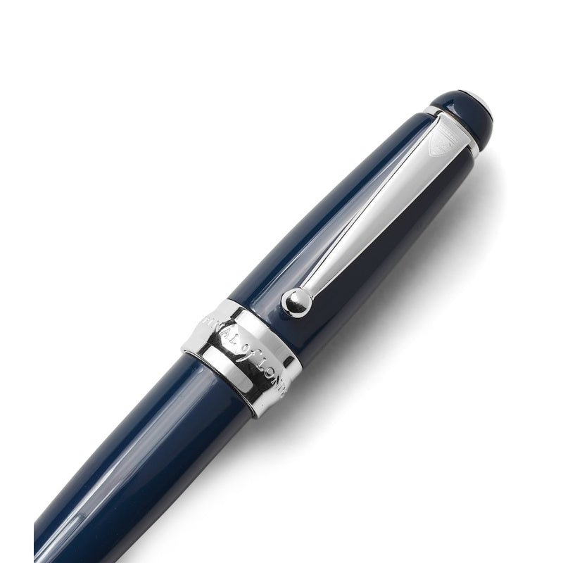 Caneta Esferográfica Baby - Mercado de Luxo - O Maior E-Commerce de Bens, Produtos e Serviços de Luxo do Brasil.