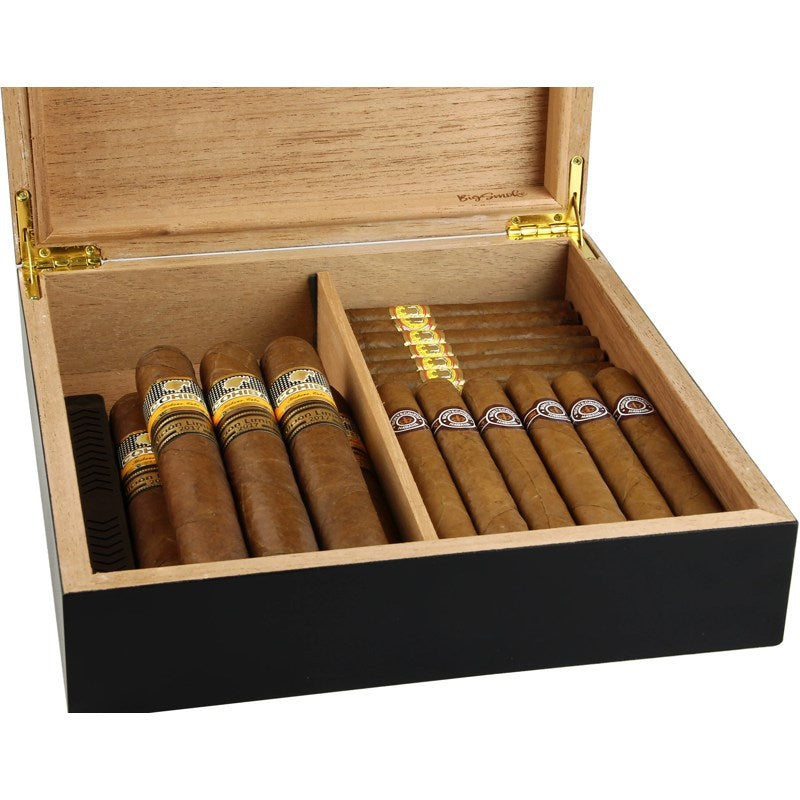 Umidor preto - Mercado de Luxo - O Maior E-Commerce de Bens, Produtos e Serviços de Luxo do Brasil.