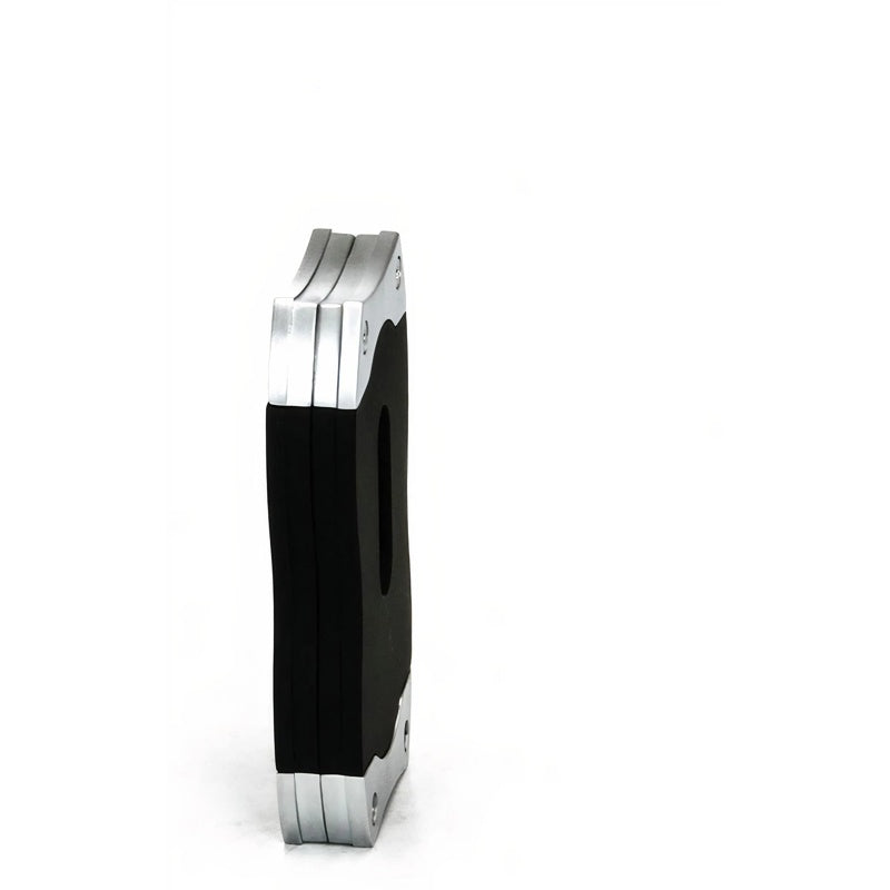 Cortador de charuto V-Cut - Preto/Cromado - Mercado de Luxo - O Maior E-Commerce de Bens, Produtos e Serviços de Luxo do Brasil.