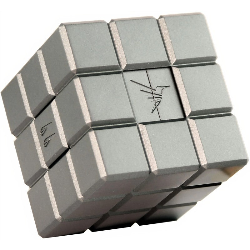 Isqueiro Table Jet Heritage Cube Cinza Antracite - Mercado de Luxo - O Maior E-Commerce de Bens, Produtos e Serviços de Luxo do Brasil.