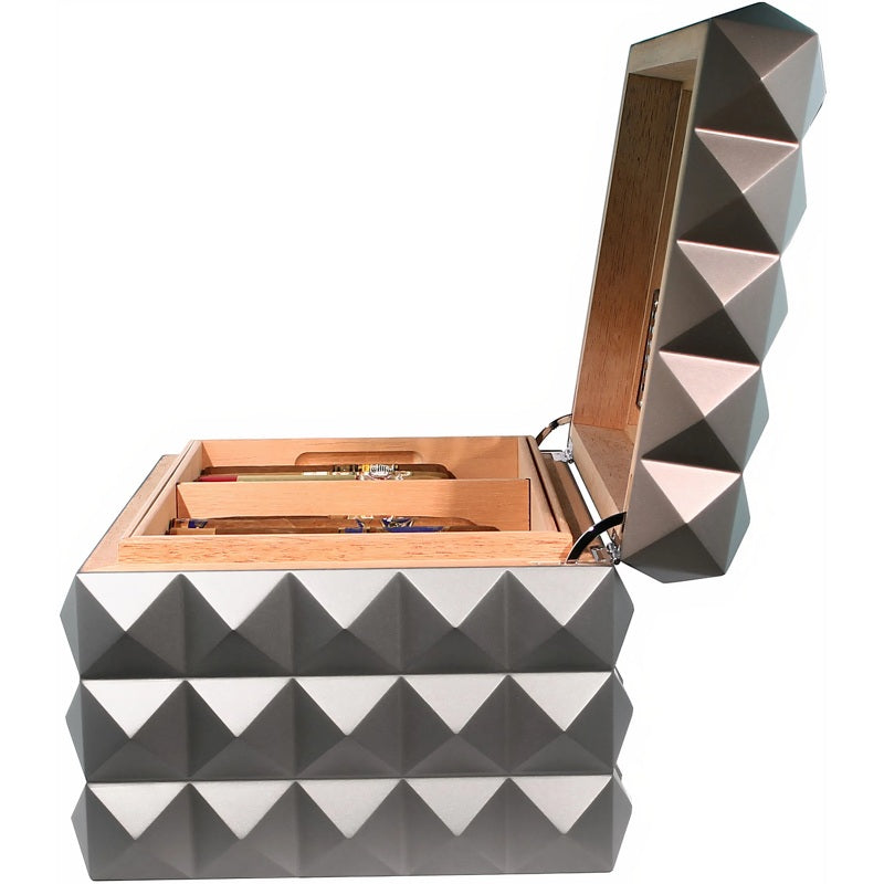 Umidor Grand Quasar cinza - Mercado de Luxo - O Maior E-Commerce de Bens, Produtos e Serviços de Luxo do Brasil.