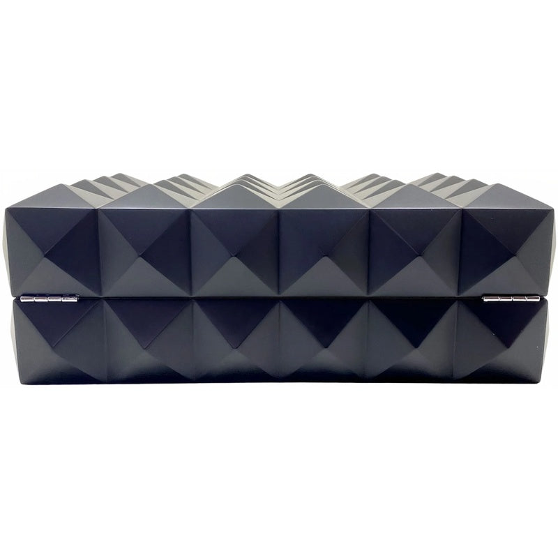 Umidor Quasar Black 40-45 Cigars - Mercado de Luxo - O Maior E-Commerce de Bens, Produtos e Serviços de Luxo do Brasil.