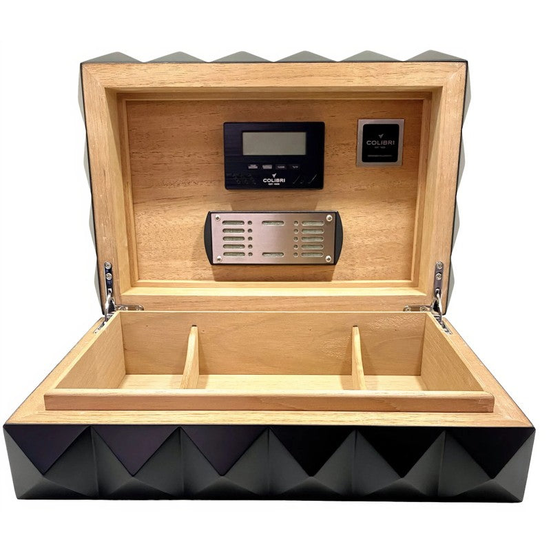 Umidor Quasar Black 40-45 Cigars - Mercado de Luxo - O Maior E-Commerce de Bens, Produtos e Serviços de Luxo do Brasil.