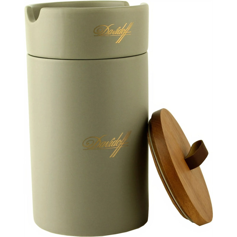 Conjunto de frascos de porcelana Davidoff - Mercado de Luxo - O Maior E-Commerce de Bens, Produtos e Serviços de Luxo do Brasil.