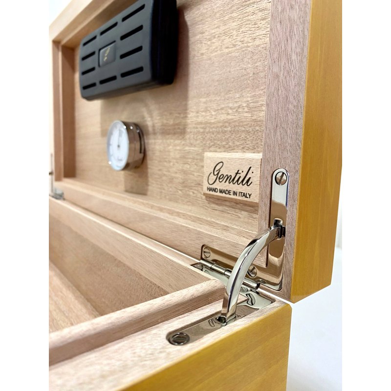 Umidor Amarelo 70 Charutos - Mercado de Luxo - O Maior E-Commerce de Bens, Produtos e Serviços de Luxo do Brasil.