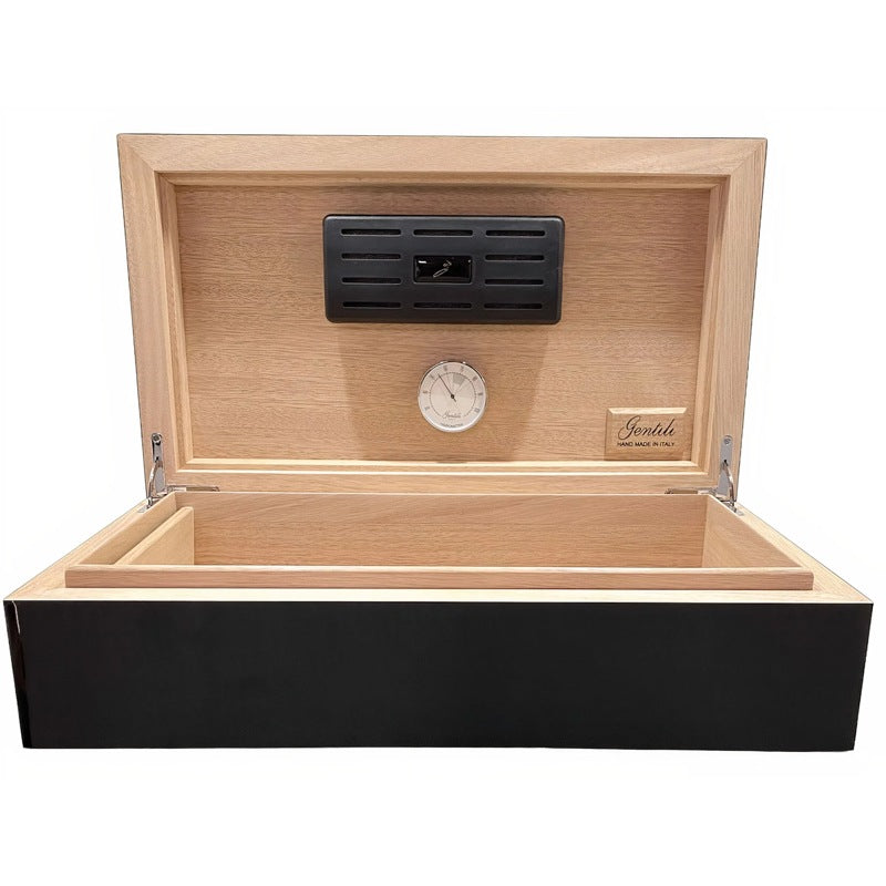 Umidor Black 70 Charutos - Mercado de Luxo - O Maior E-Commerce de Bens, Produtos e Serviços de Luxo do Brasil.