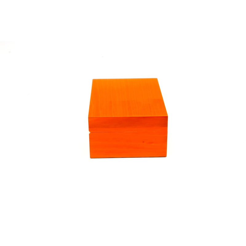 Umidor Laranja 20 Charutos - Mercado de Luxo - O Maior E-Commerce de Bens, Produtos e Serviços de Luxo do Brasil.