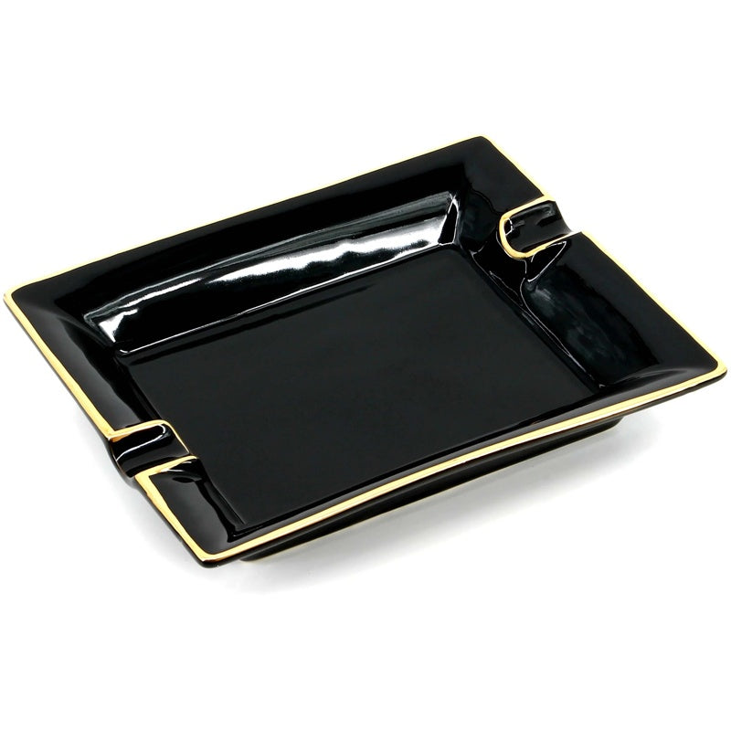 Cinzeiro para charutos Retangular em preto com detalhes pintados em ouro - Mercado de Luxo - O Maior E-Commerce de Bens, Produtos e Serviços de Luxo do Brasil.