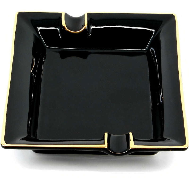 Cinzeiro para charutos Retangular em preto com detalhes pintados em ouro - Mercado de Luxo - O Maior E-Commerce de Bens, Produtos e Serviços de Luxo do Brasil.