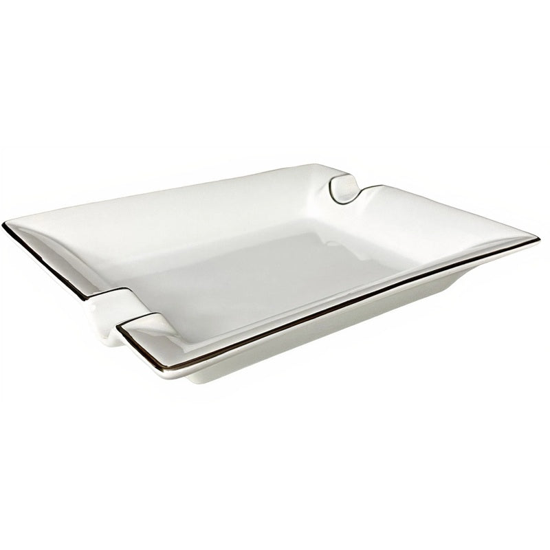 Cinzeiro para charutos branco/prateado quadrangular - Mercado de Luxo - O Maior E-Commerce de Bens, Produtos e Serviços de Luxo do Brasil.